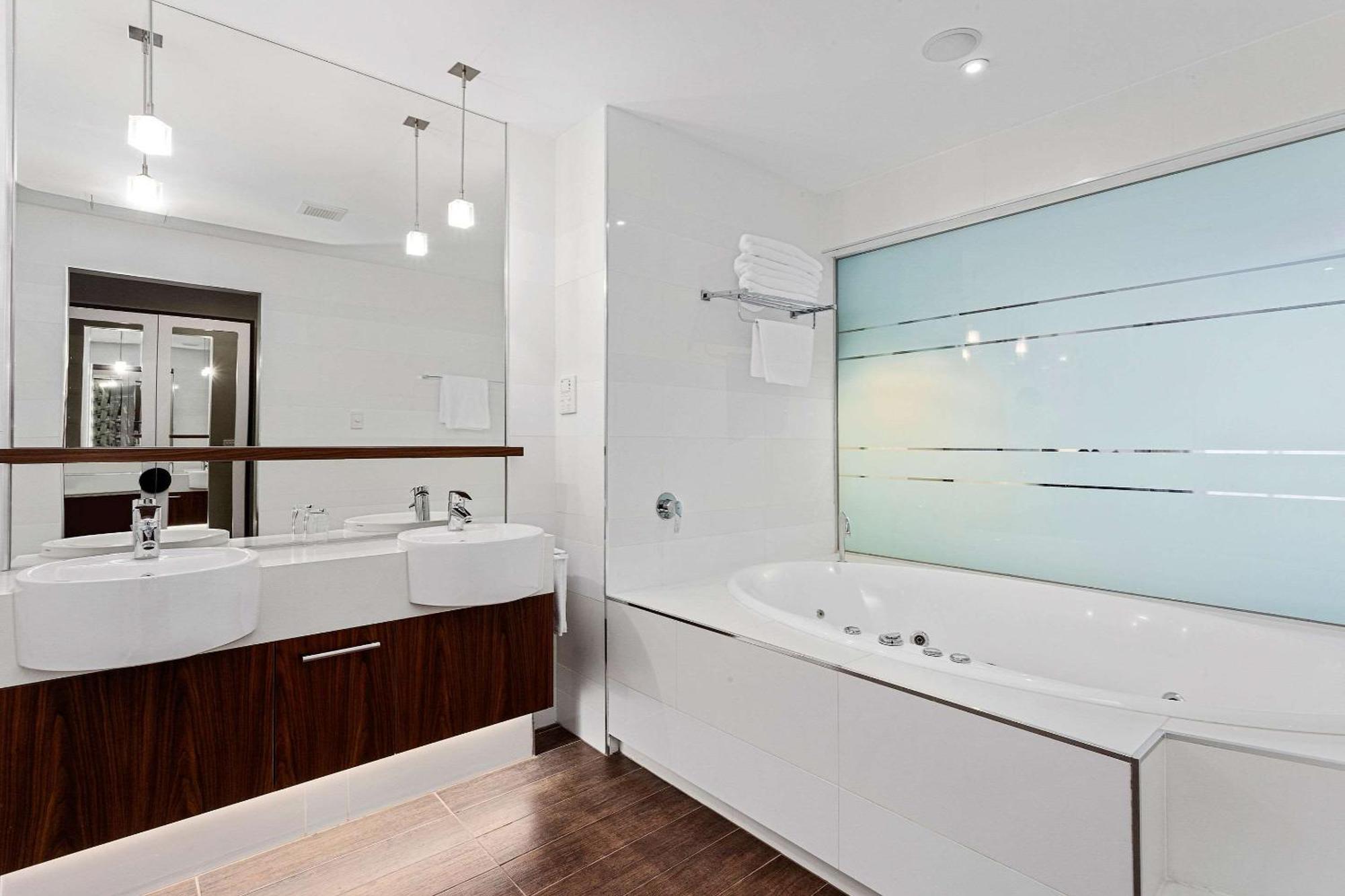 Quality Hotel Taylors Lakes Extérieur photo