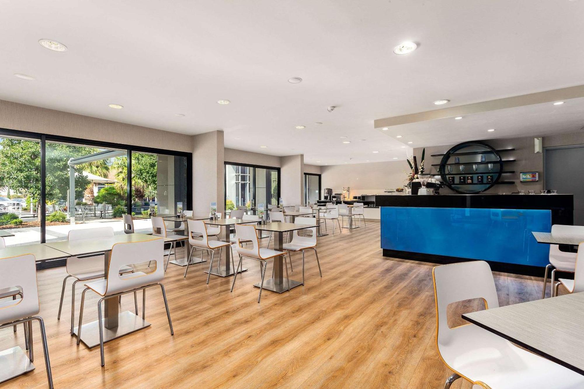 Quality Hotel Taylors Lakes Extérieur photo