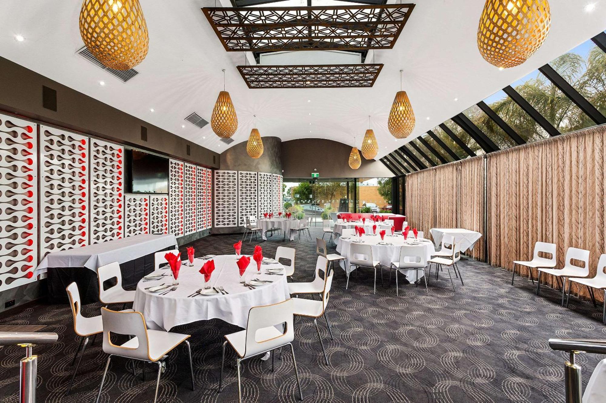 Quality Hotel Taylors Lakes Extérieur photo