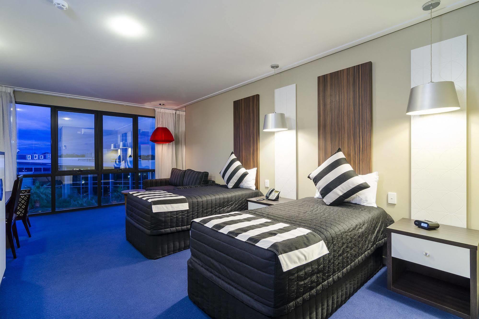 Quality Hotel Taylors Lakes Extérieur photo