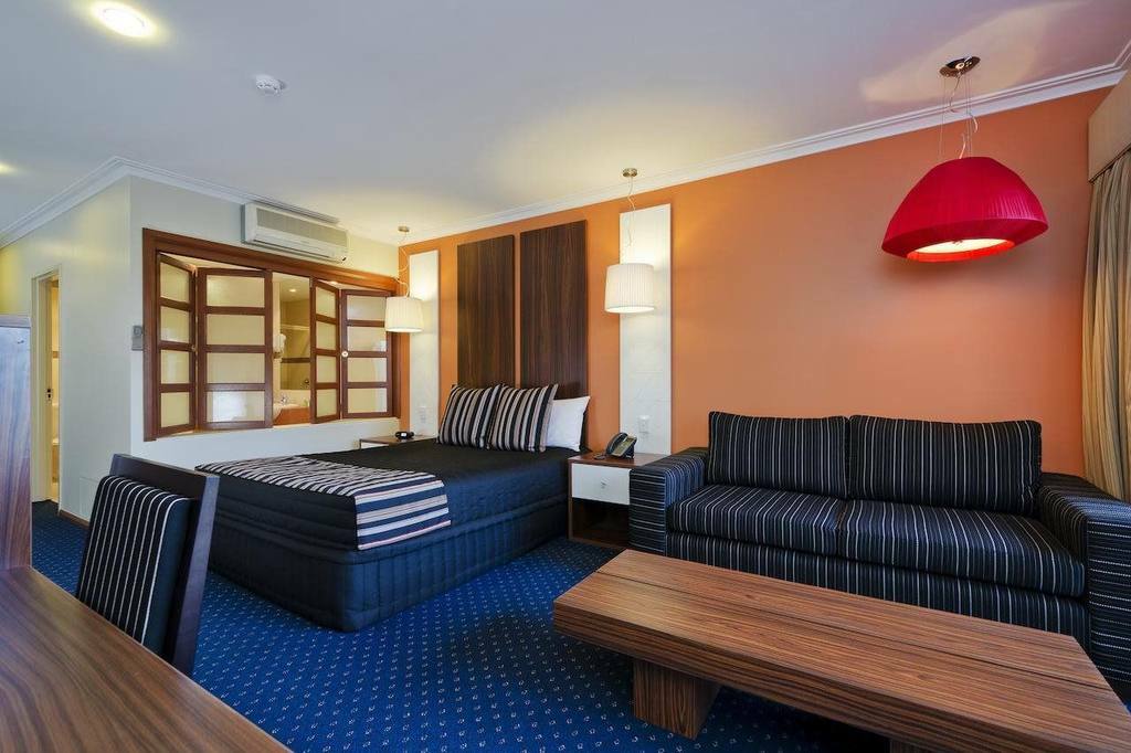 Quality Hotel Taylors Lakes Extérieur photo